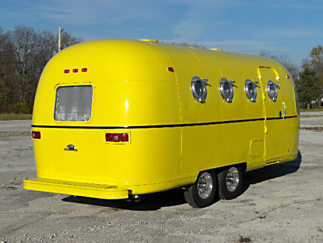 Airstream Argosy - Yellow Submarine
