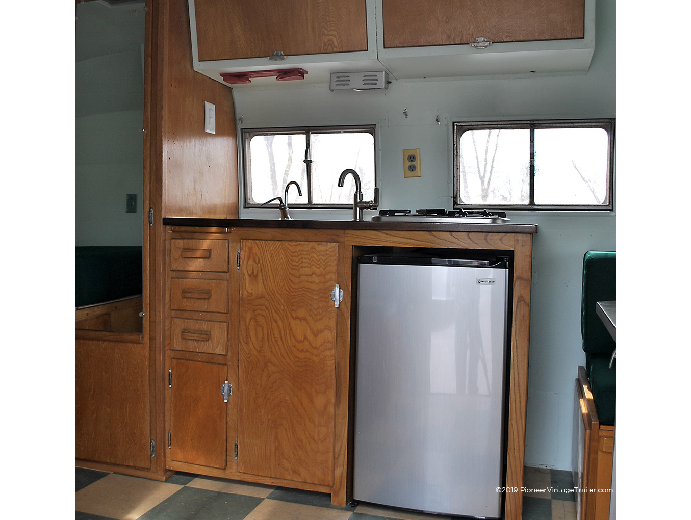 1954 Airstream Wanderer - new kitchen