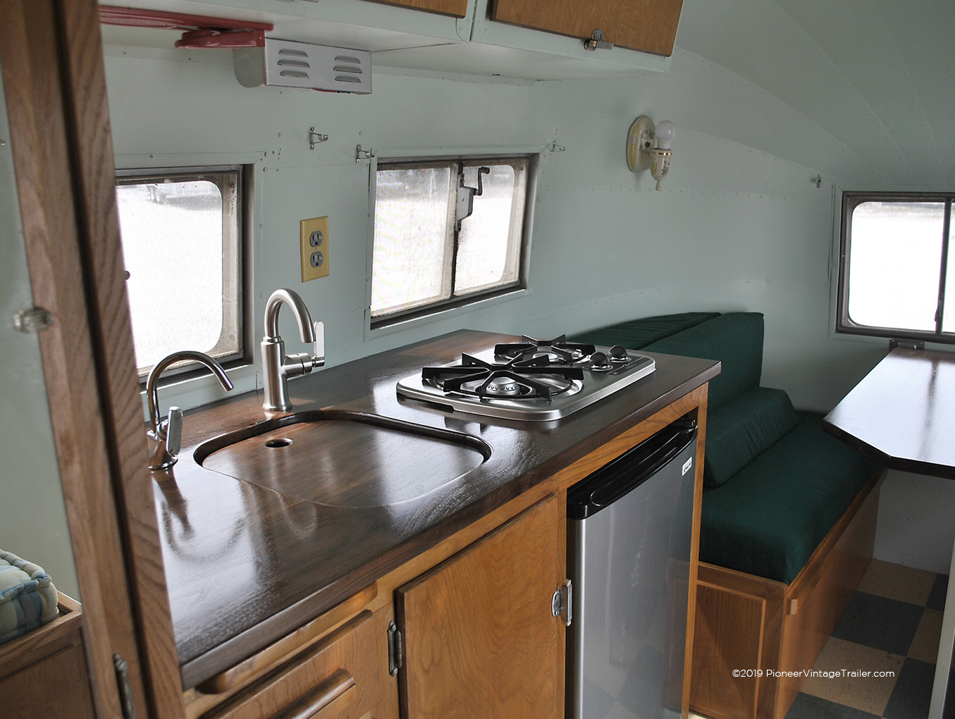 1954 Airstream Wanderer - new kitchen