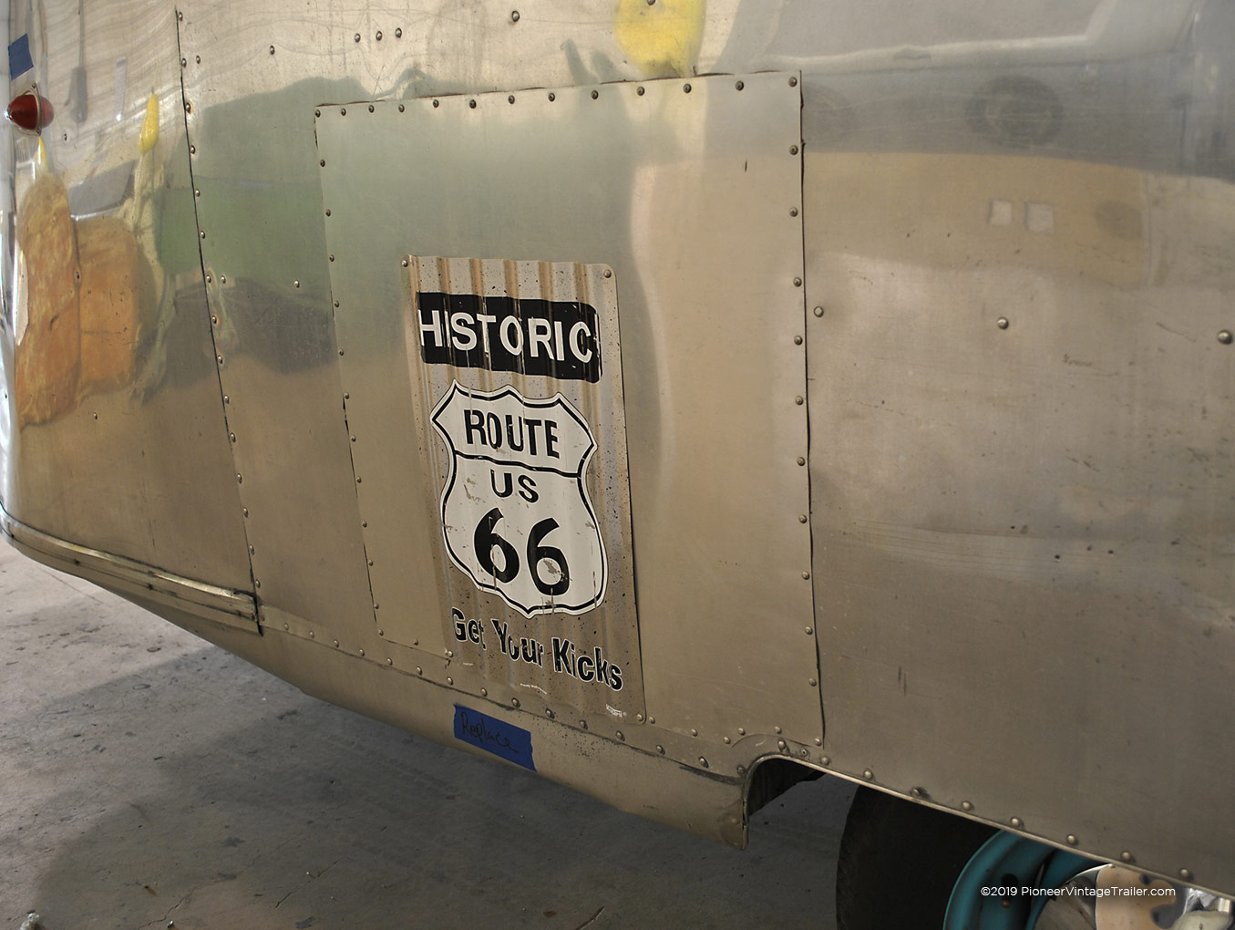 1964 Airstream Safari patch route 66