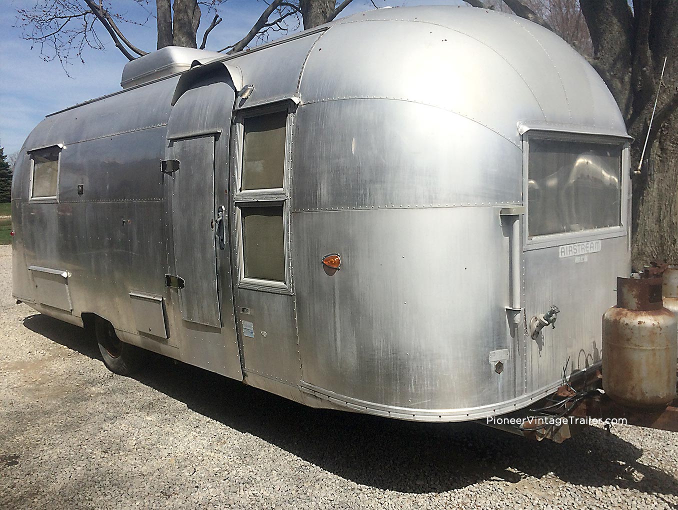 Airstream tradewind before polishing