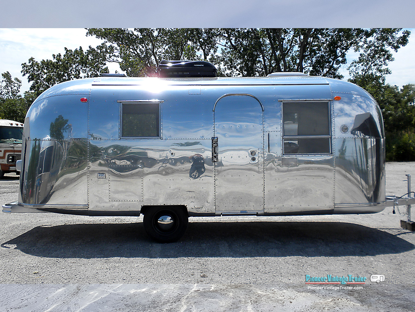 1965 Airstream Safari after polishing