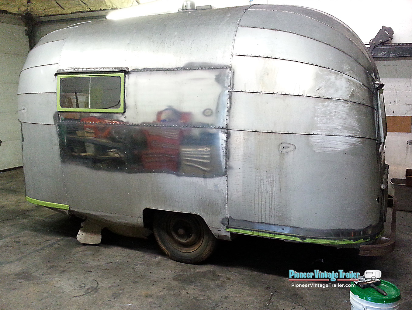 Airstream Bubble starting the polishing process