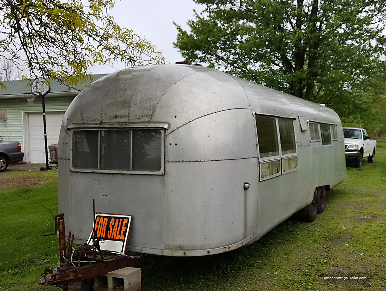 1958 Airstream Sovereign of the Road before polishing