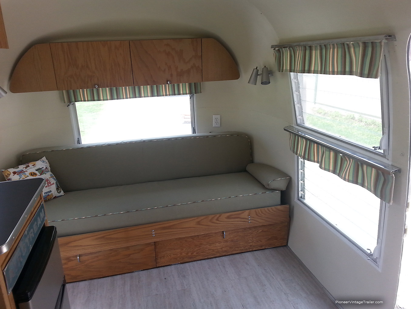 Airstream Safari living area